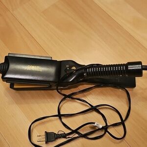 Conair Ceramic Technology 2"wide flat iron.